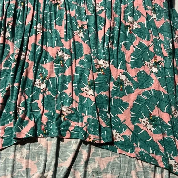 Torrid Moana tunic top features Pua and hei hei babydoll style Disney - Picture 4 of 6